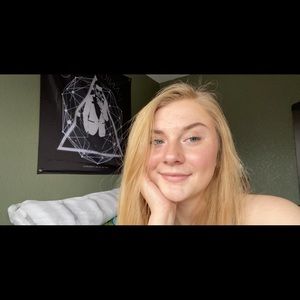 Meet your Posher, Katie